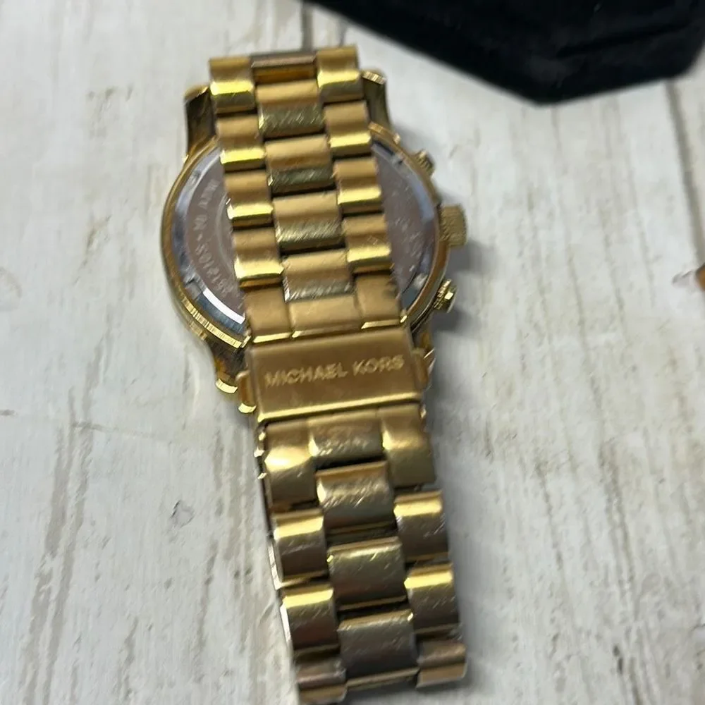 Michael Kors Mid-Size Runway MK5055‎ Wrist Watch Chronograph Gold NEEDS BATTERY